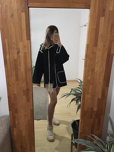 Zara Siyah Kaşe Kaban