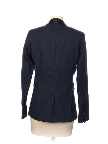 40 Beden Mango Blazer %70 İndirimli.