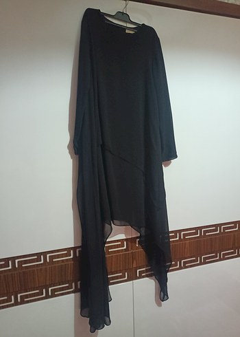 Siyah Uzun Kollu Asimetrik Kesim Kadın Tunik
