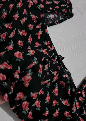 Çiçek Desenli Mini crop