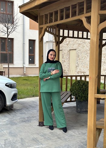 Yeşil Kadın Günlük Takım