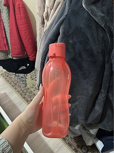 Tupperware suluk su şişesi termos