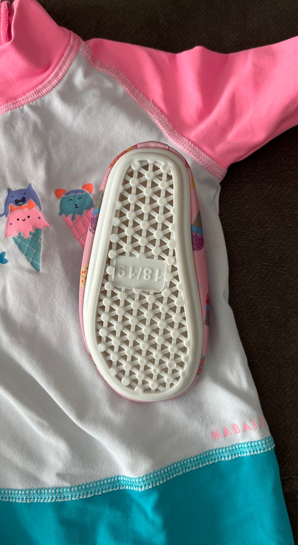 Pembe Çocuk Mayo Takımı ve ayakkabısı - Görsel 5