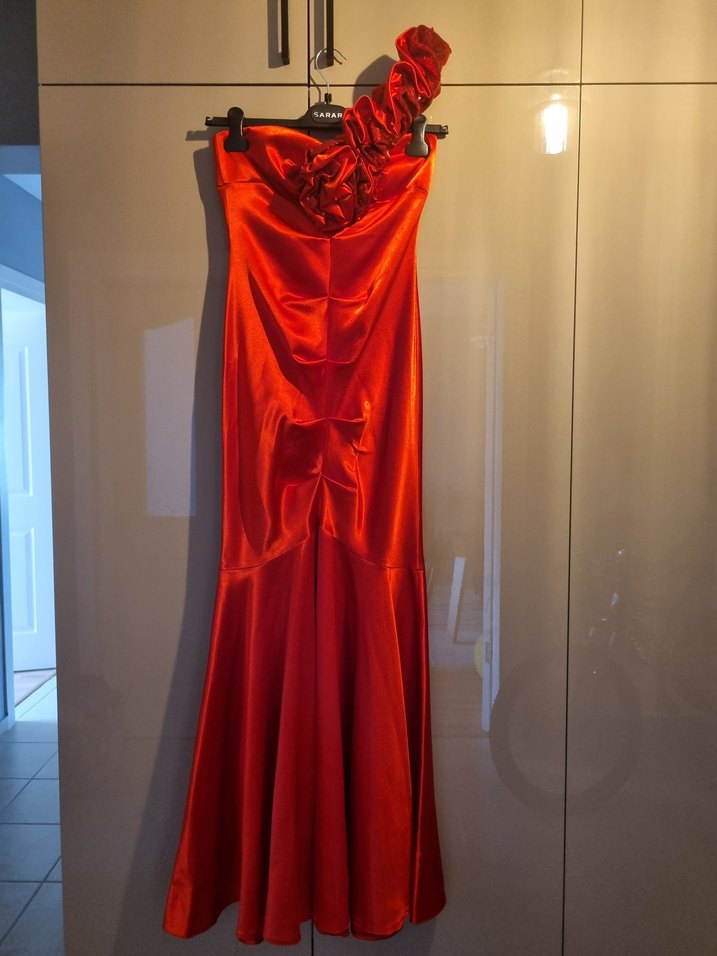 Tek Omuz Drapeli Kırmızı Abiye (KINA) elbisesi M - Görsel 2