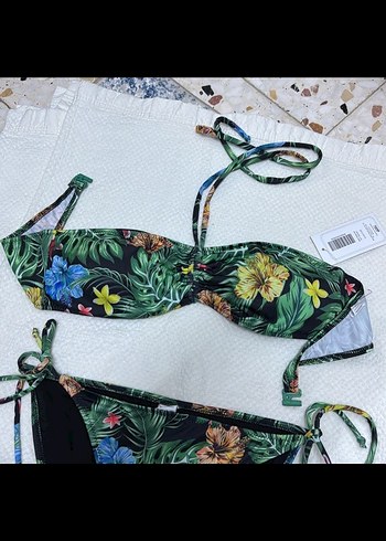 xl Beden Çiçek Desenli Elastik Bikini XL