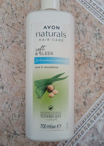 Avon Naturals Aloe & Macadamia Şampuan 700 ml