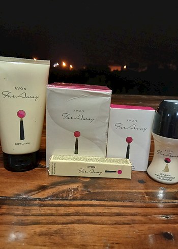 Avon Far Away Kadın Parfüm Seti
