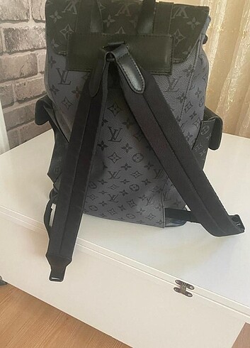 Louis Vuitton Erkek deri sırt çantası 