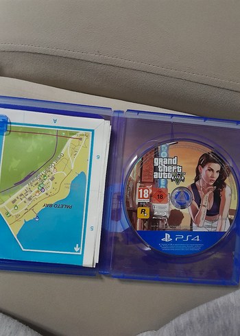 Beden Renk PS4 Red Dead Redemption II ve GTA V Premium Edition