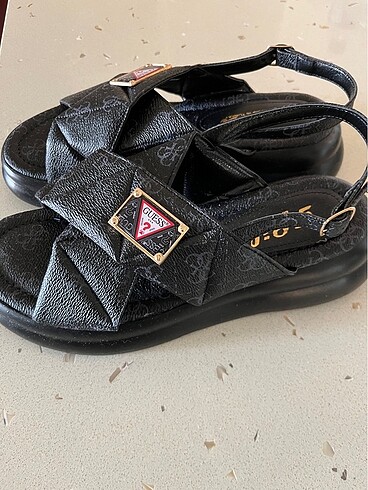 Guess Gues sandalet