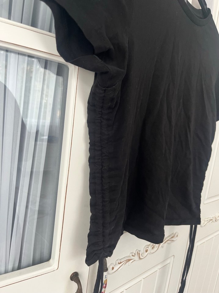 Siyah Kısa Kollu Keten Tişört - Görsel 5