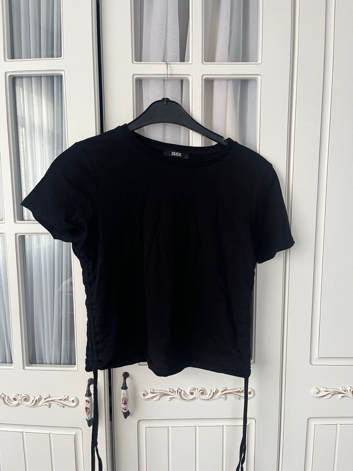 Siyah Kısa Kollu Keten Tişört - Görsel 3