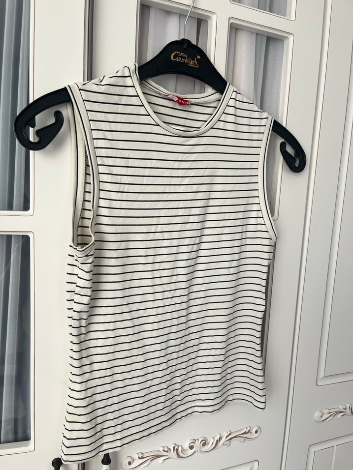 Çizgili Kolsuz Beyaz Mini Atlet - Görsel 2