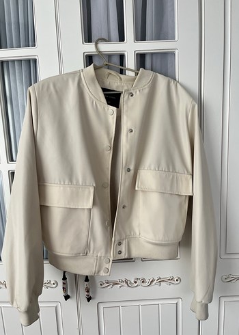 Düğmeli Beyaz Kadın Ceket - Görsel 3