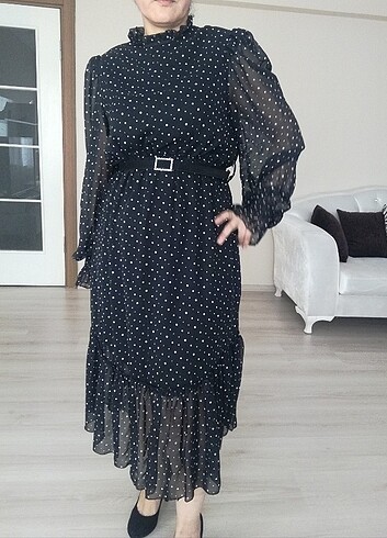 xl Beden Beli kemerli astarlı puantiyeli lacivert elbise