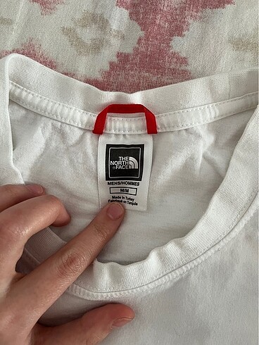m Beden beyaz Renk North face tshirt