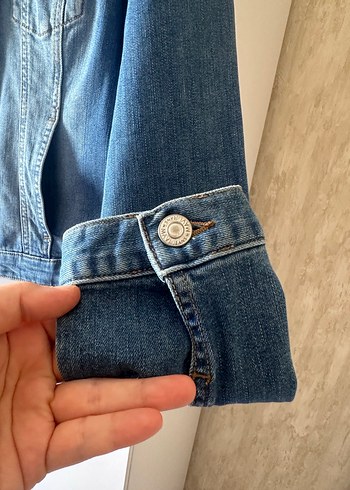 Mavi Düğmeli Kadın Kot Ceket - Görsel 2