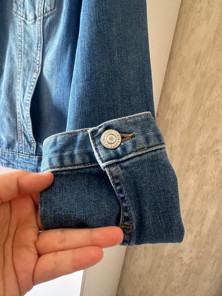 Mavi Düğmeli Kadın Kot Ceket - Görsel 2