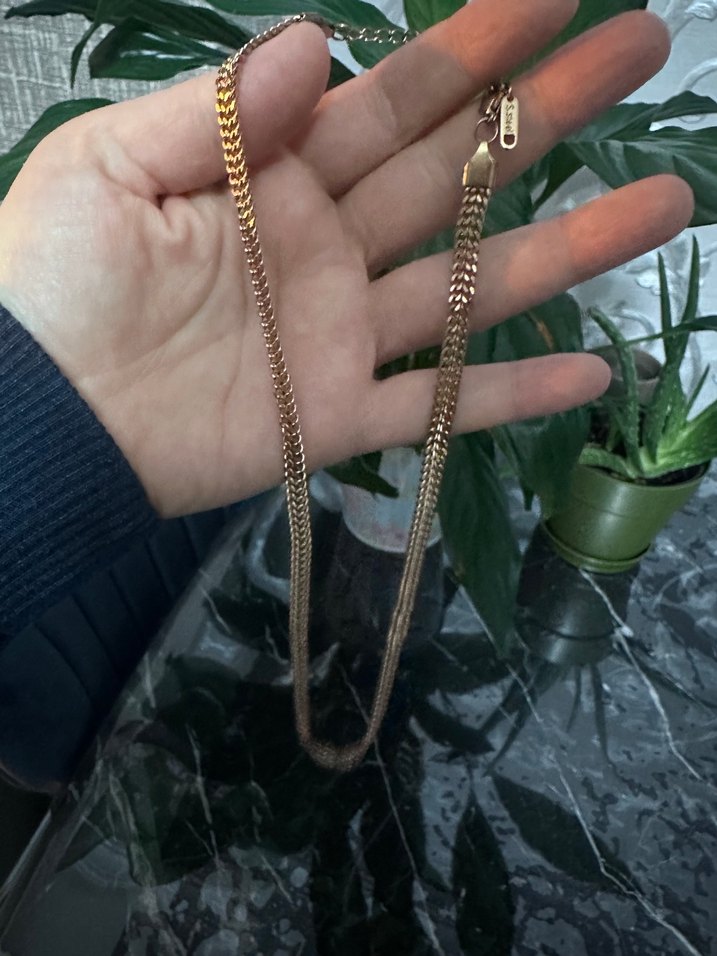 Uzun Zincir Detaylı Altın Rengi Kolye - Görsel 2