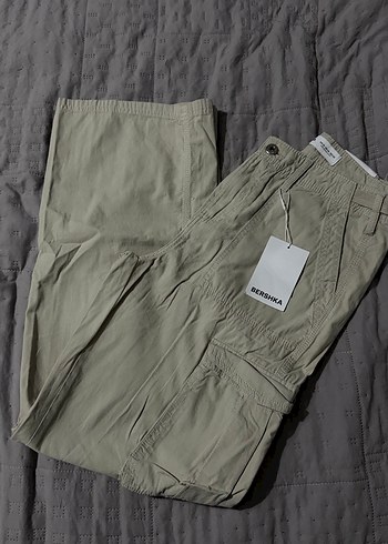 Bershka Kargo Cep Detayli Cargo Pantolon
