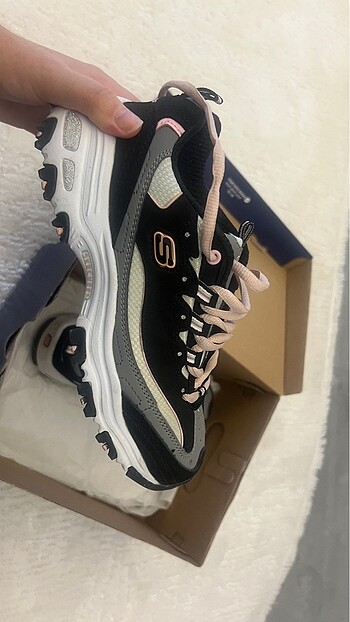 37 Beden Skechers D?Lites