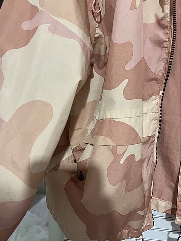 Bershka Yağmurluk