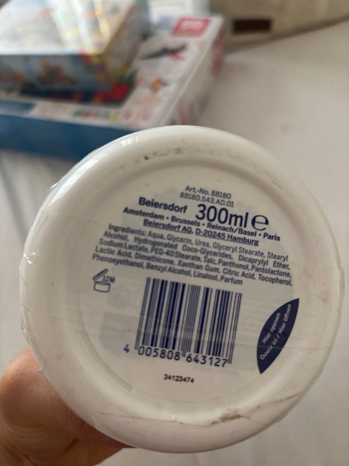 Nivea 72 Saat Onarıcı Kadın Nemlendirici repair&care 300 ml - Görsel 2