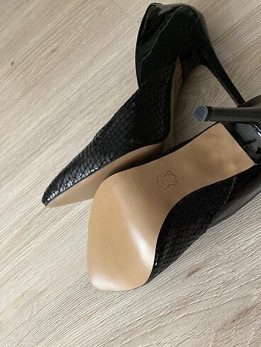 37 Beden siyah Renk Sıfır stiletto