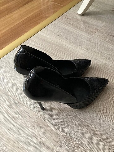 37 Beden Sıfır stiletto