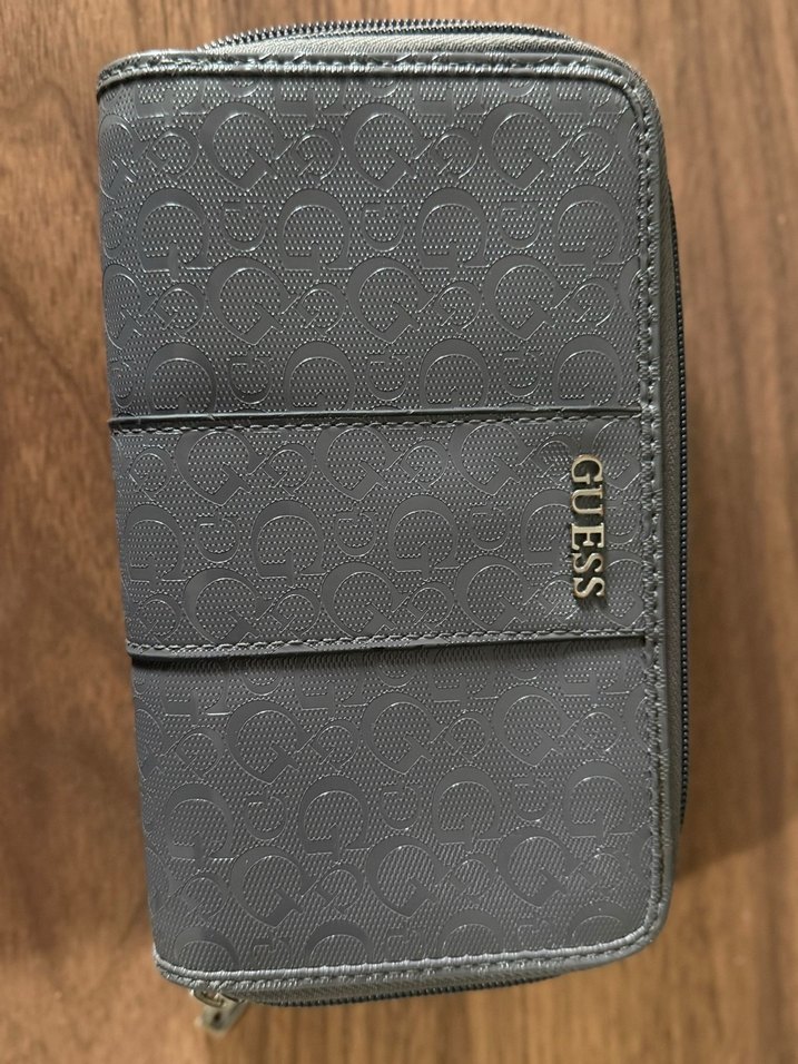 GUESS Gri Deri Fermuarlı Kadın Cüzdan - Görsel 3