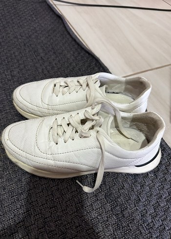 Beyaz Kadın Sneakers - Şık ve Rahat - Görsel 3