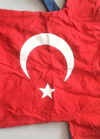4 Yaş Beden kırmızı Renk Türk bayrağı t-shirt