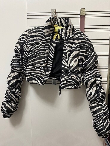 Bershka Kısa mont