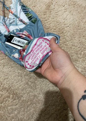 Çiçek Desenli Fırfırlı Kadın Mayo - Görsel 3