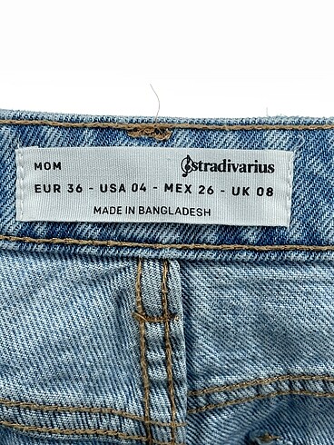 36 Beden mavi Renk Stradivarius Mini Şort %70 İndirimli.