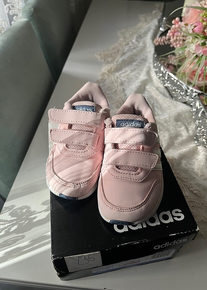 Kız bebek Adidas ayakkabı - Görsel 3