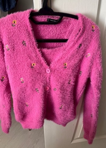 Pembe Nakışlı Mini Triko Hırka