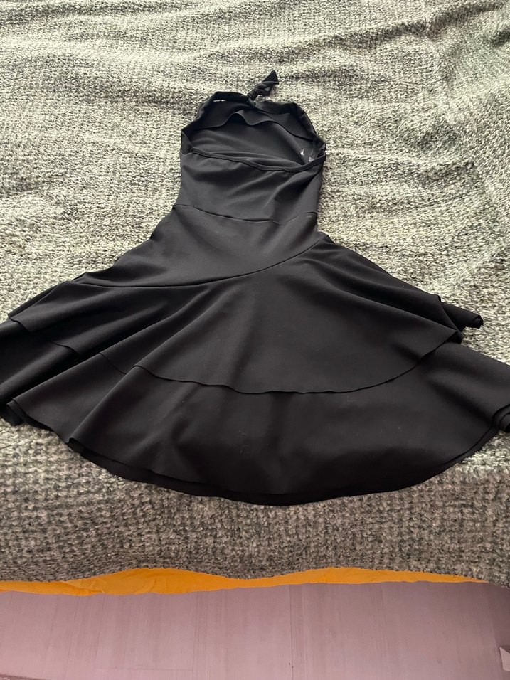 Siyah gece elbisesi,sadece bir kez giyildi,hiç bir kusuru yok, - Görsel 2