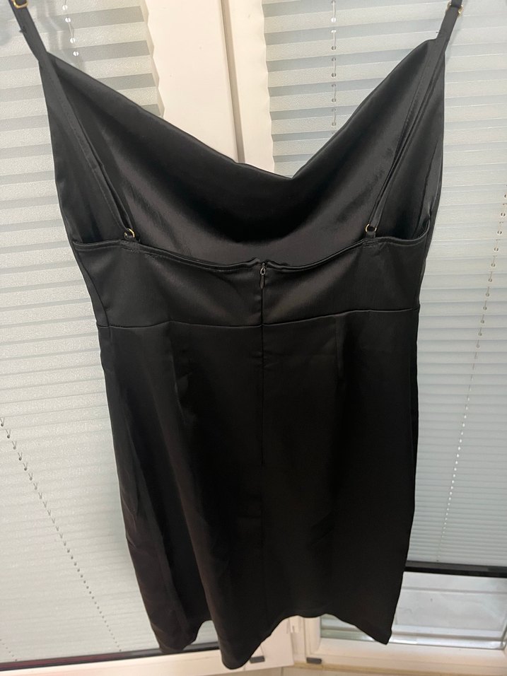 Siyah Drapeli Midi Askılı Kadın Elbisesi - Görsel 2