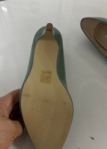 Polaris marka Yeşil Minimalist Stiletto Topuklu Kadın Ayakkabı - Görsel 4