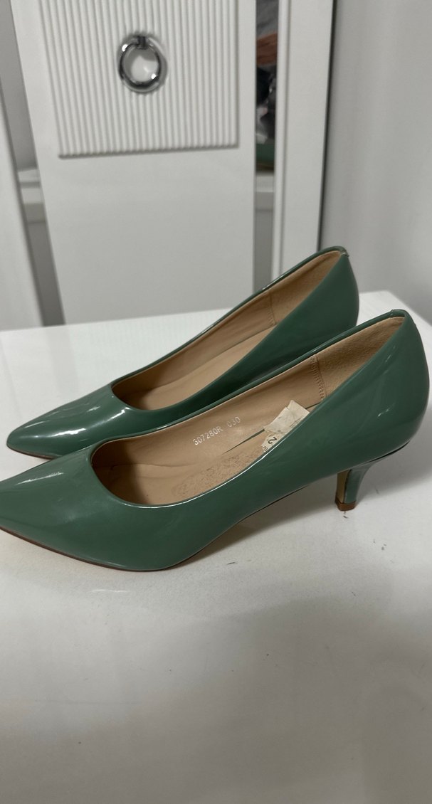 Polaris marka Yeşil Minimalist Stiletto Topuklu Kadın Ayakkabı - Görsel 2