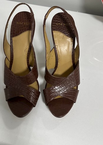 Nine West 39