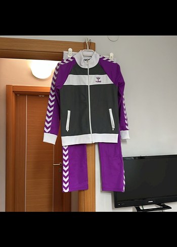 Hummel marka Mor Baskılı Kız Eşofman Takımı - Görsel 3