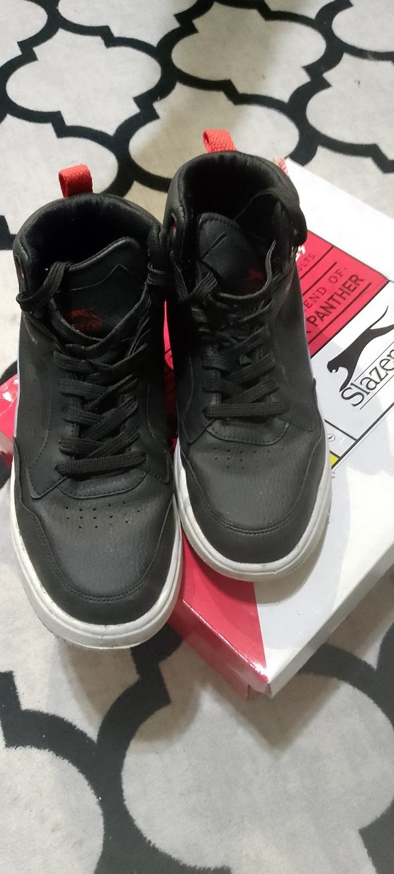 Renkli Baskılı Siyah Basketbol Ayakkabısı - Görsel 3