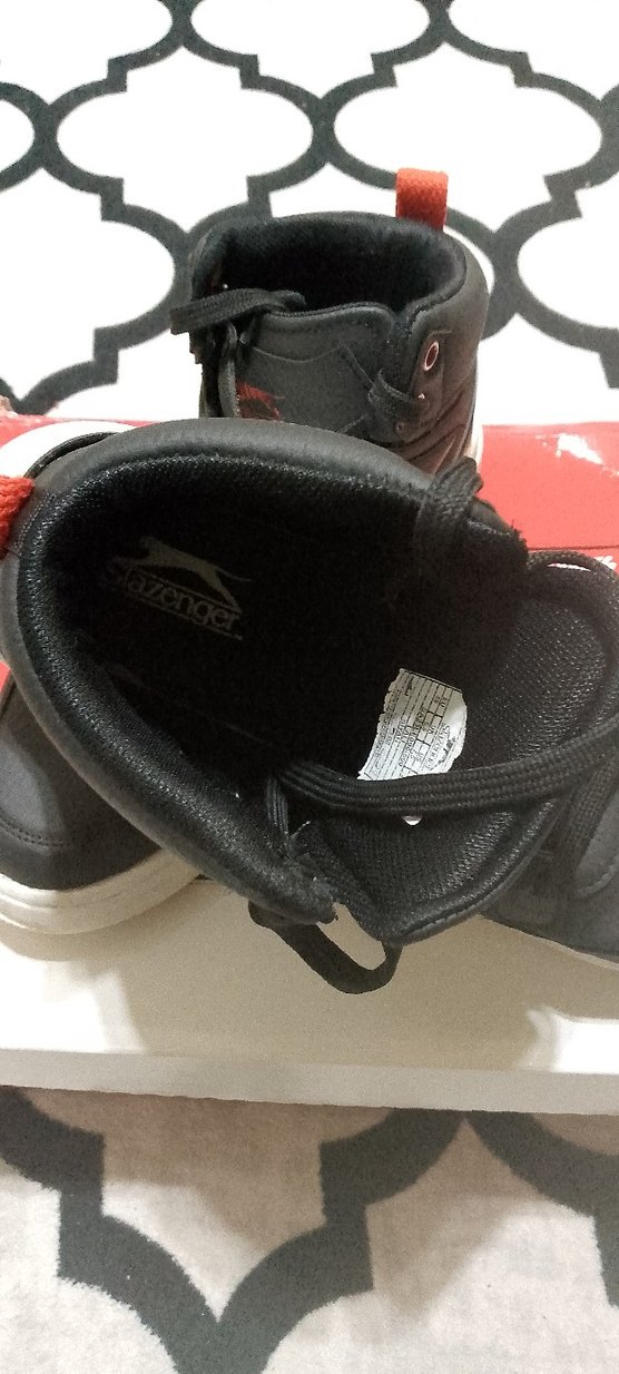 Renkli Baskılı Siyah Basketbol Ayakkabısı - Görsel 2