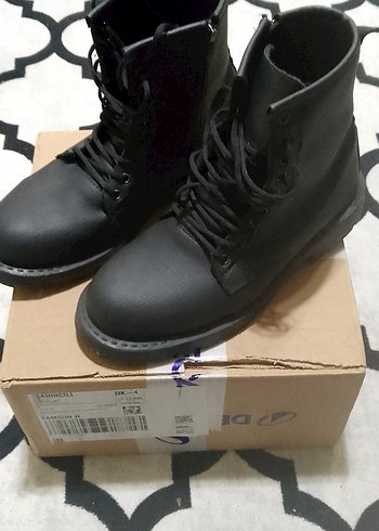 Siyah erkek Bot - Görsel 5