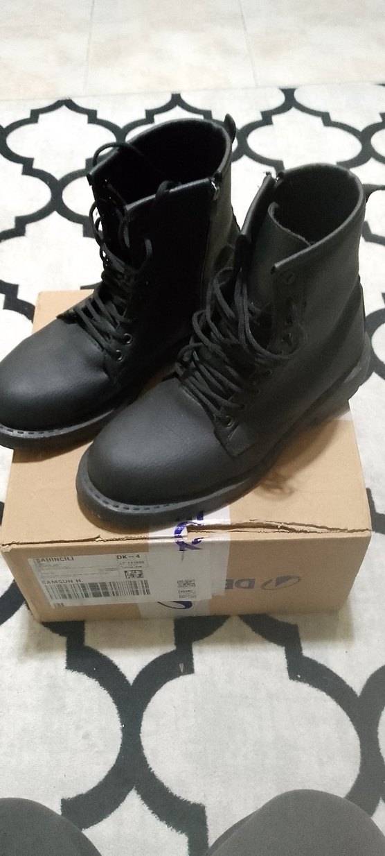 Siyah erkek Bot - Görsel 5