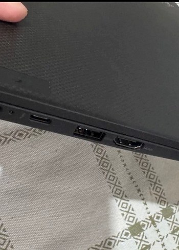 Siyah Lenovo ThinkPad X1 carbon Laptop - Görsel 4