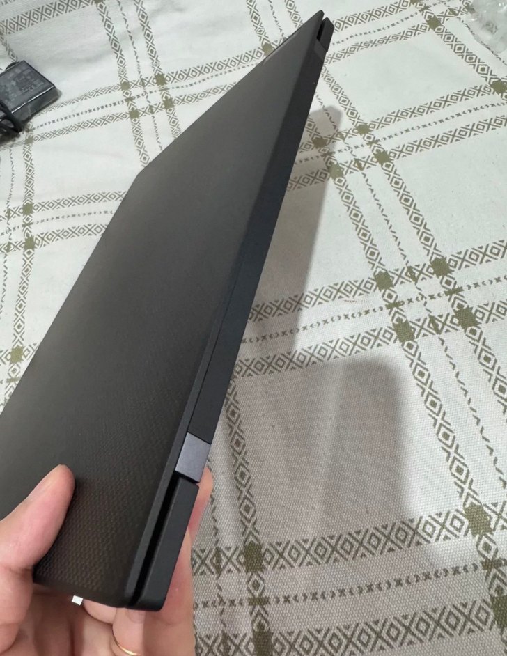 Siyah Lenovo ThinkPad X1 carbon Laptop - Görsel 3