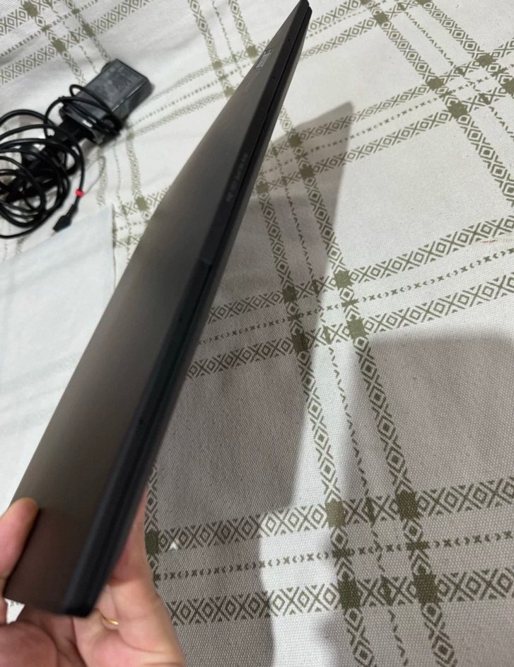 Siyah Lenovo ThinkPad X1 carbon Laptop - Görsel 5